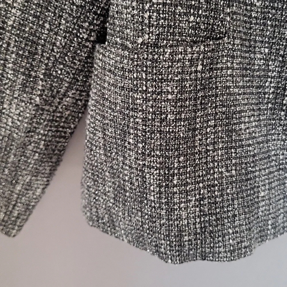 Coldwater Creek Tweed Gray and Silver Blazer, Women's Size 20 - Picture 4 of 7